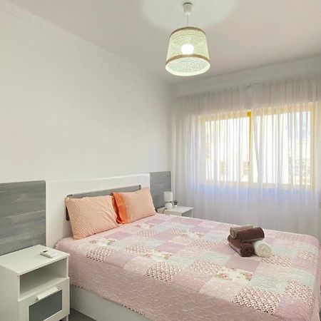 Quarteira Frente Praia II By Homeslow Rentals ภายนอก รูปภาพ
