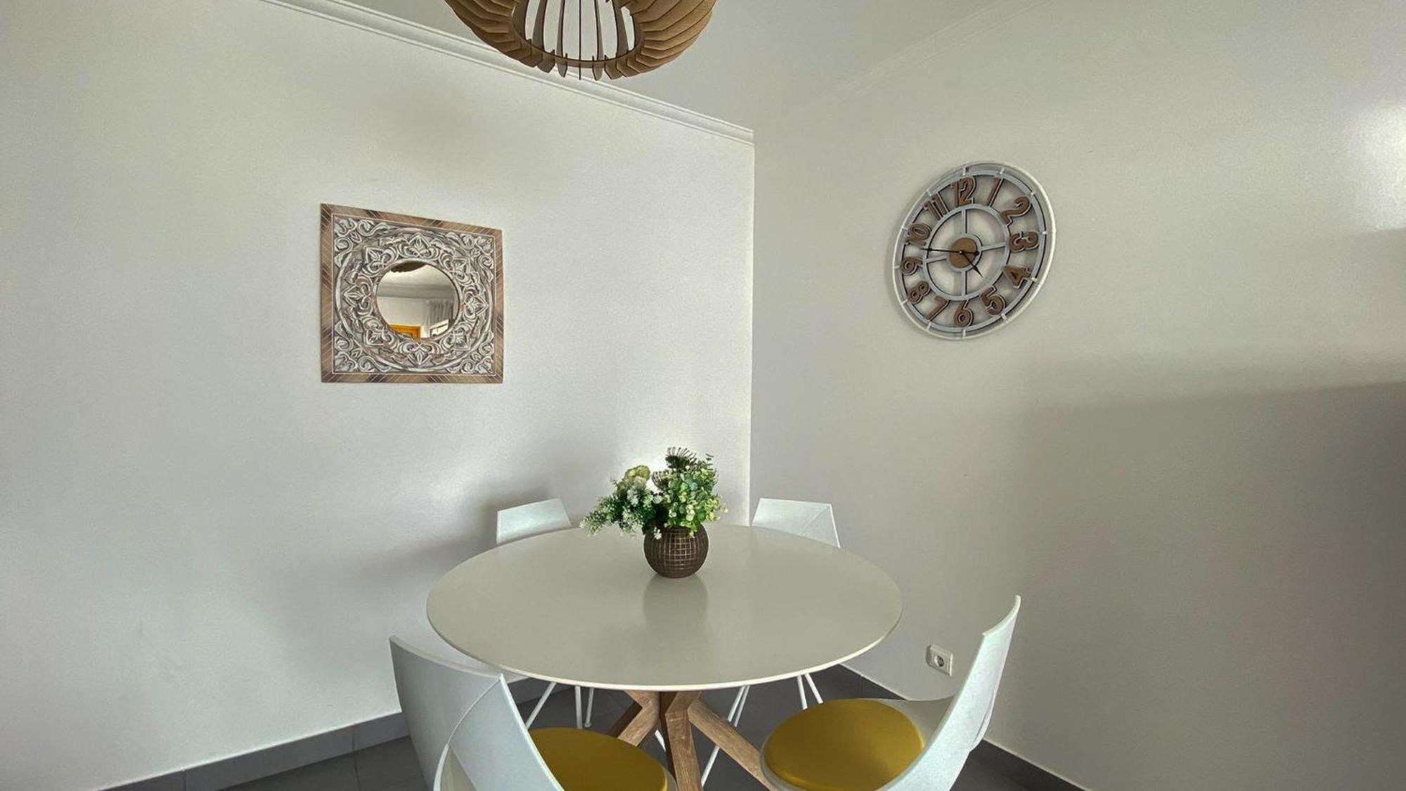 Quarteira Frente Praia II By Homeslow Rentals ภายนอก รูปภาพ
